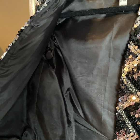 Sequin bolero jacket - Perfect for the holidays! - Picture 4 of 4